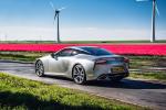 Lexus LC500h 2017 года (UK)